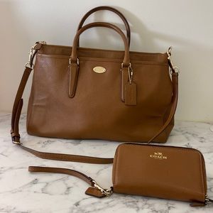 Authentic Coach Satchel & Wallet in Camel. Soft leather Like new